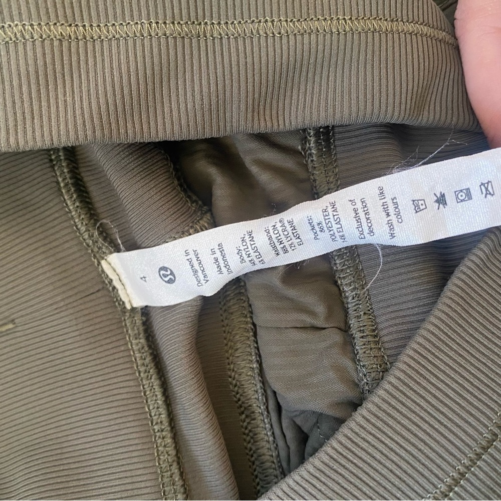 Lululemon Dance Studio Green Twill Joggers Pants Cuffed Tapered Leg Drawstring - Picture 8 of 9